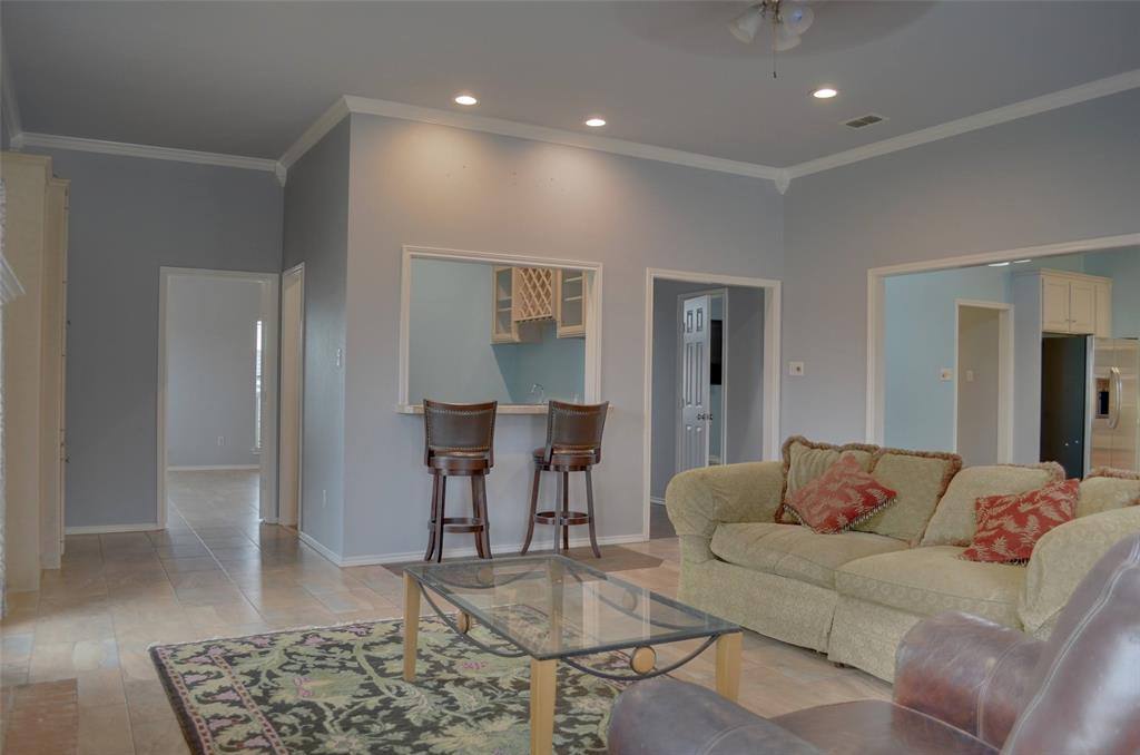 Apartment for rent at 105 Country Green Court #105, Weatherford, TX 76087