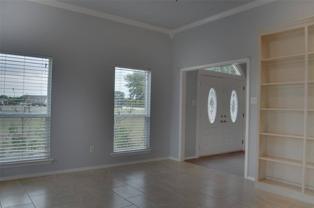Apartment for rent at 105 Country Green Court #105, Weatherford, TX 76087