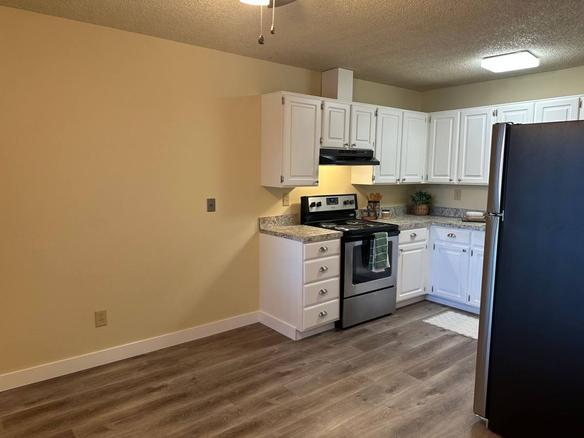 Apartment for rent at 5733 SE King Rd, Portland, OR 97222