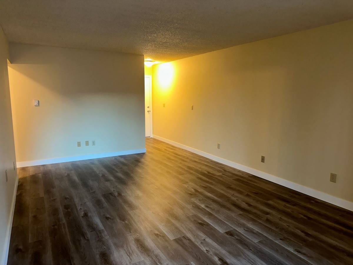 Apartment for rent at 5733 SE King Rd, Portland, OR 97222
