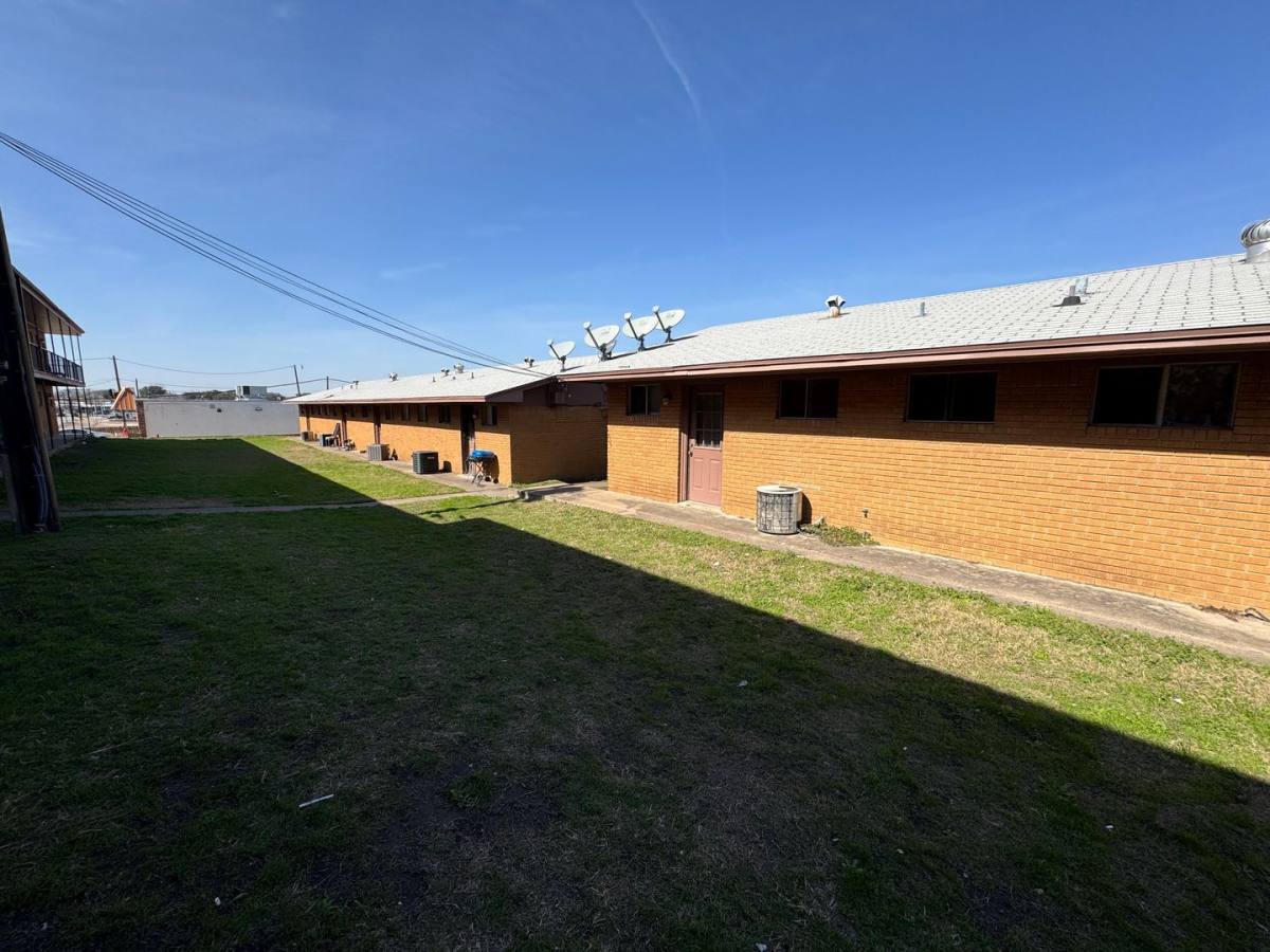Apartment for rent at 806 Safady St, Killeen, TX 76541