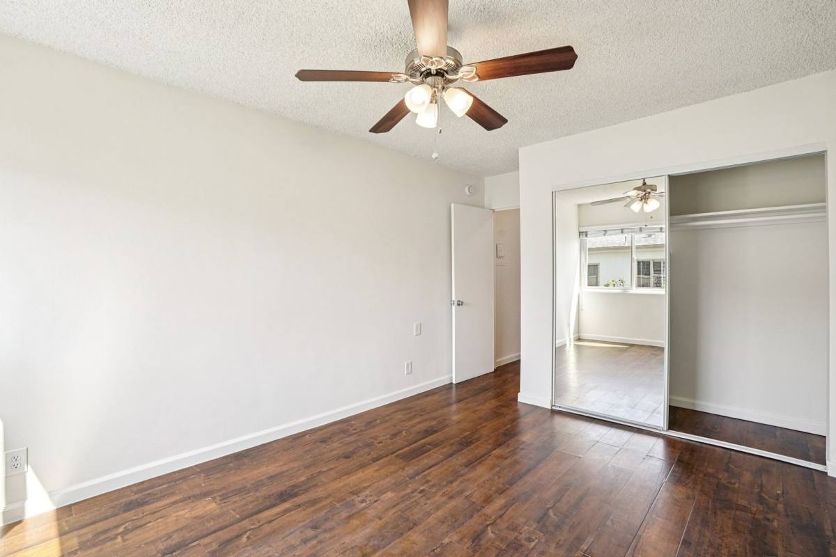 Apartment for rent at 3715 W 27th St #15, Los Angeles, CA 90018