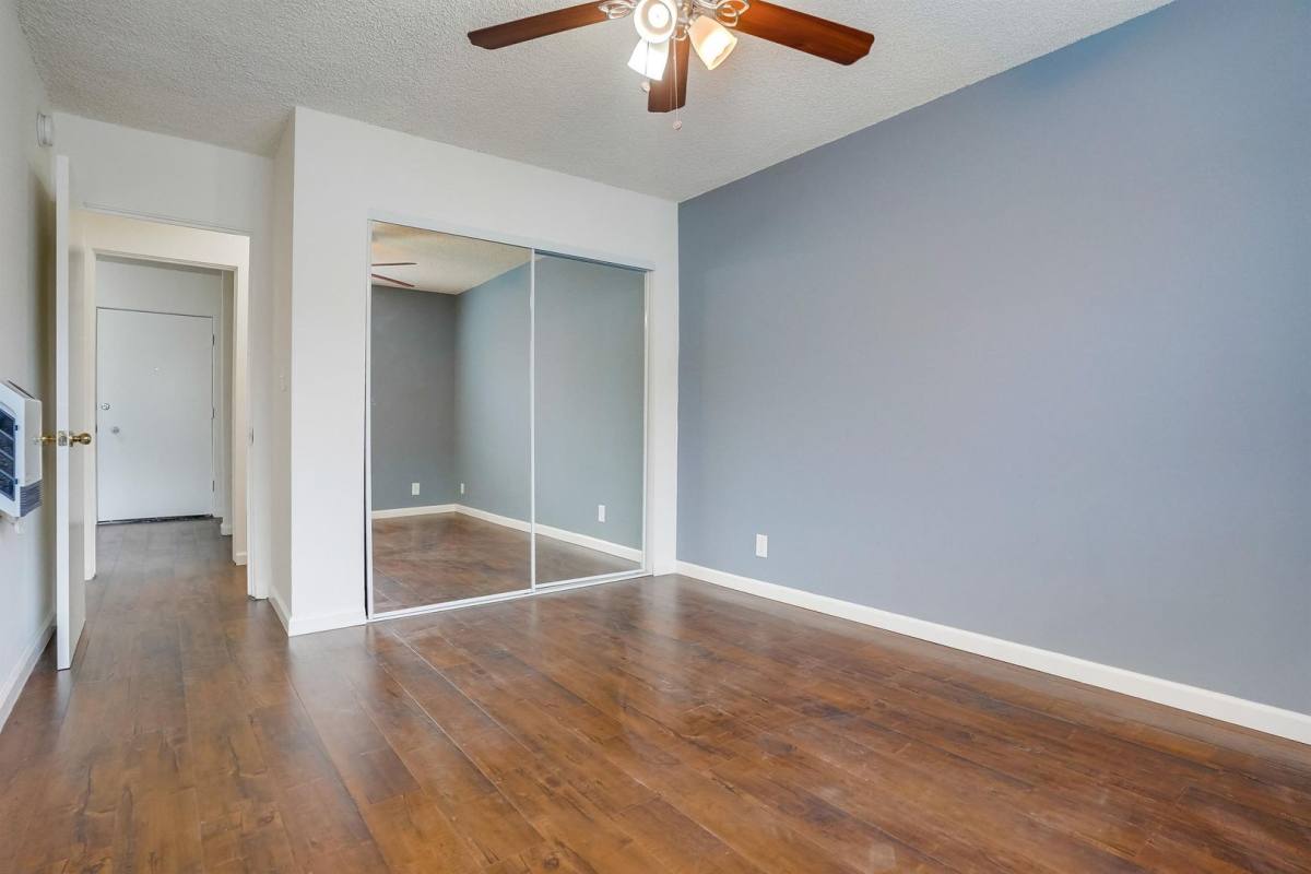 Apartment for rent at 3715 W 27th St #15, Los Angeles, CA 90018