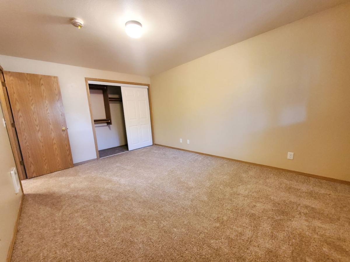 Apartment for rent at 901 Pecan Court, Newberg, OR 97132