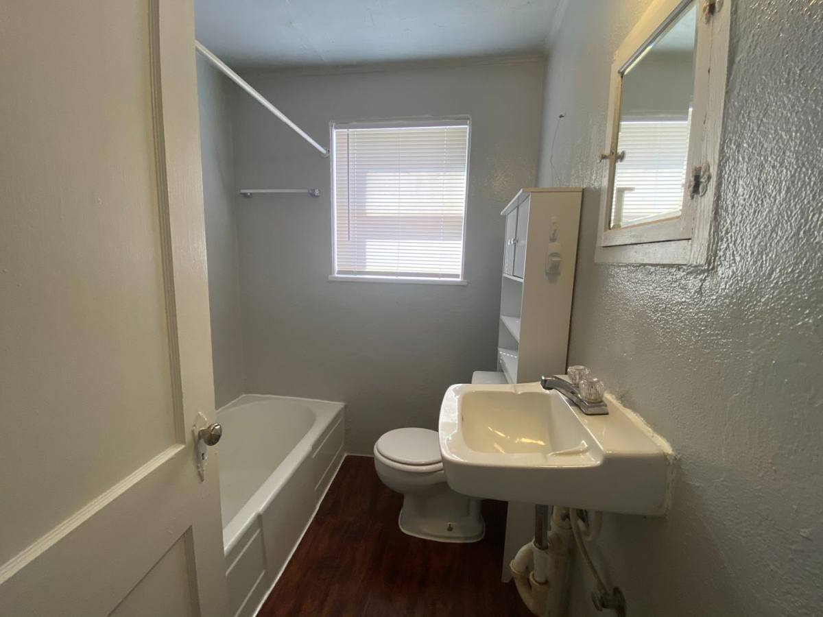 Apartment for rent at 5009 Ave G, Austin, TX 78751