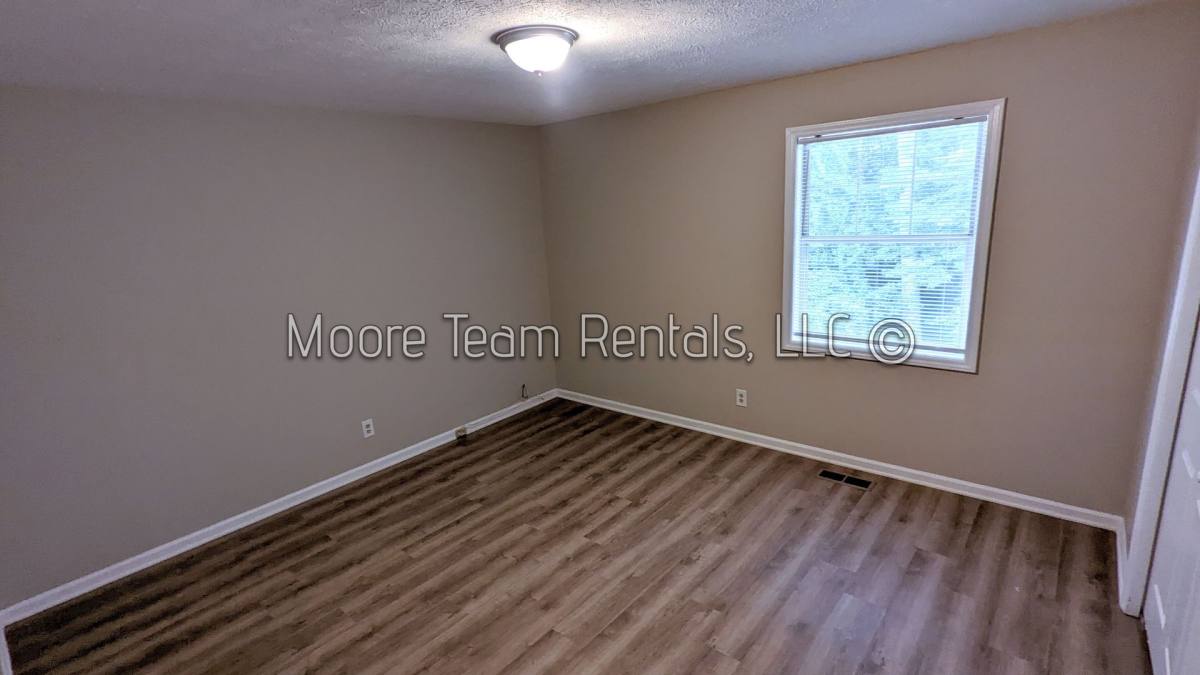 Apartment for rent at 2168 Howard Gap Rd, Hendersonville, NC 28792