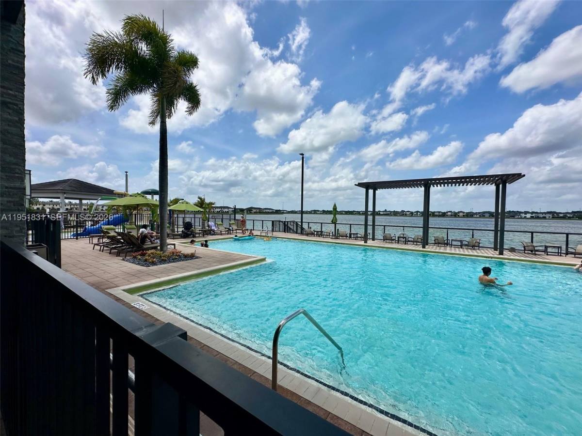 Townhouse for rent at 9113 NW 159th St, Hialeah, FL 33018