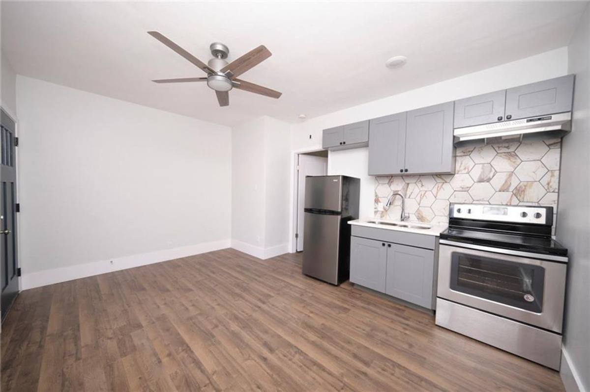 Townhouse for rent at 208 W 45 St, Austin, TX 78751