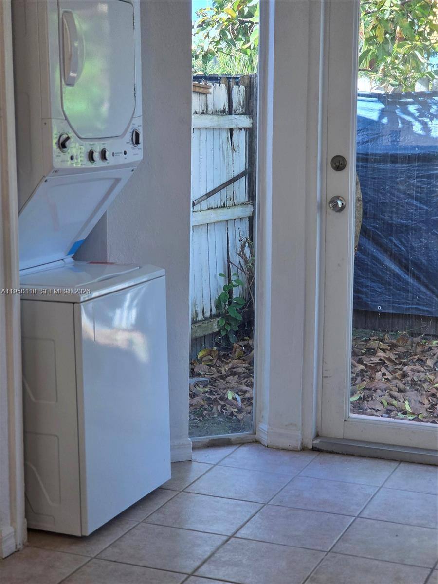 Townhouse for rent at 124 NE 13th St #21, Homestead, FL 33030