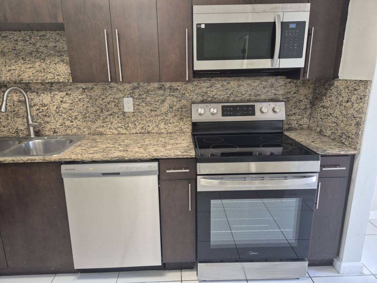 Apartment for rent at 3612-3614 Taylor St, Hollywood, FL 33021