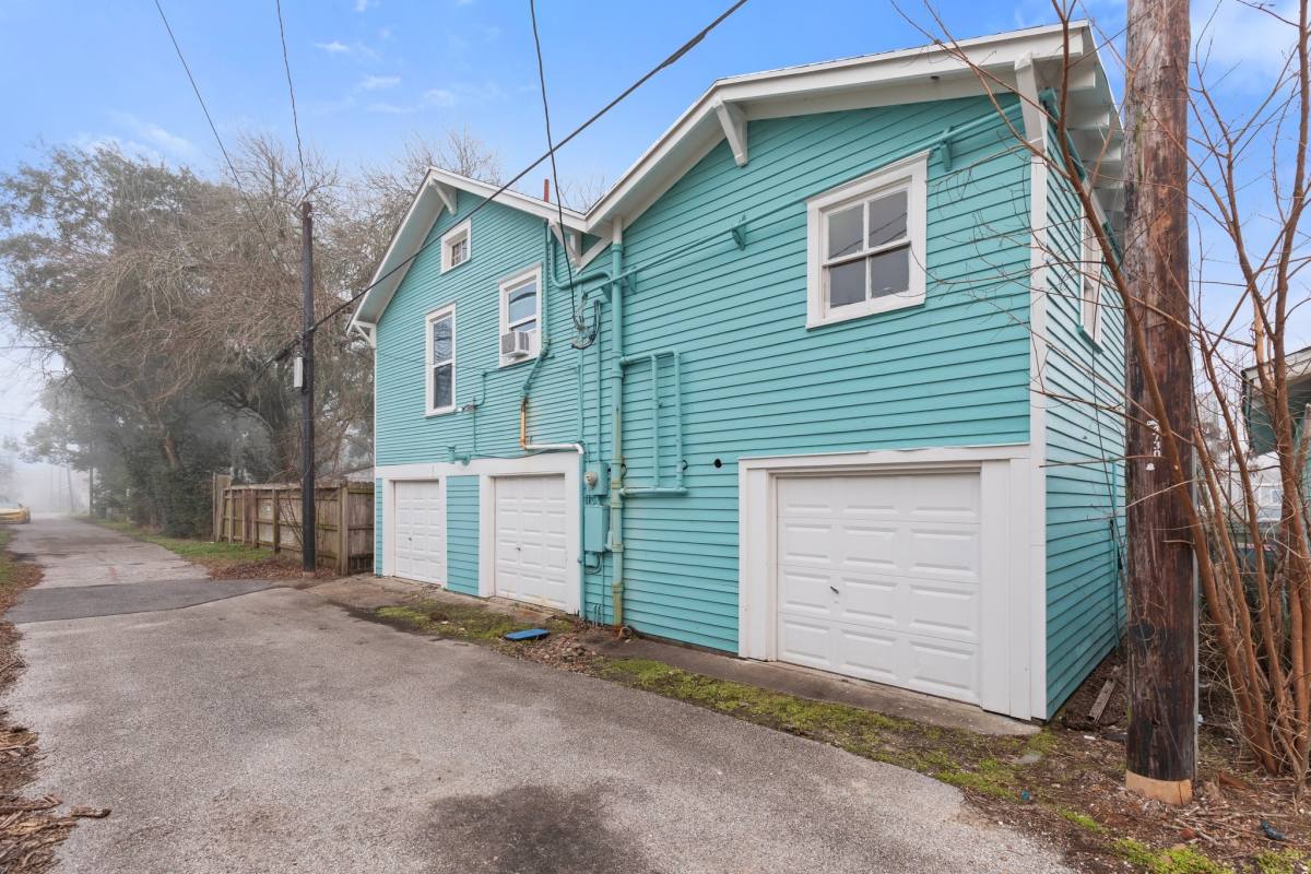 Apartment for rent at 4728 Ave R 1 #2, Galveston, TX 77551