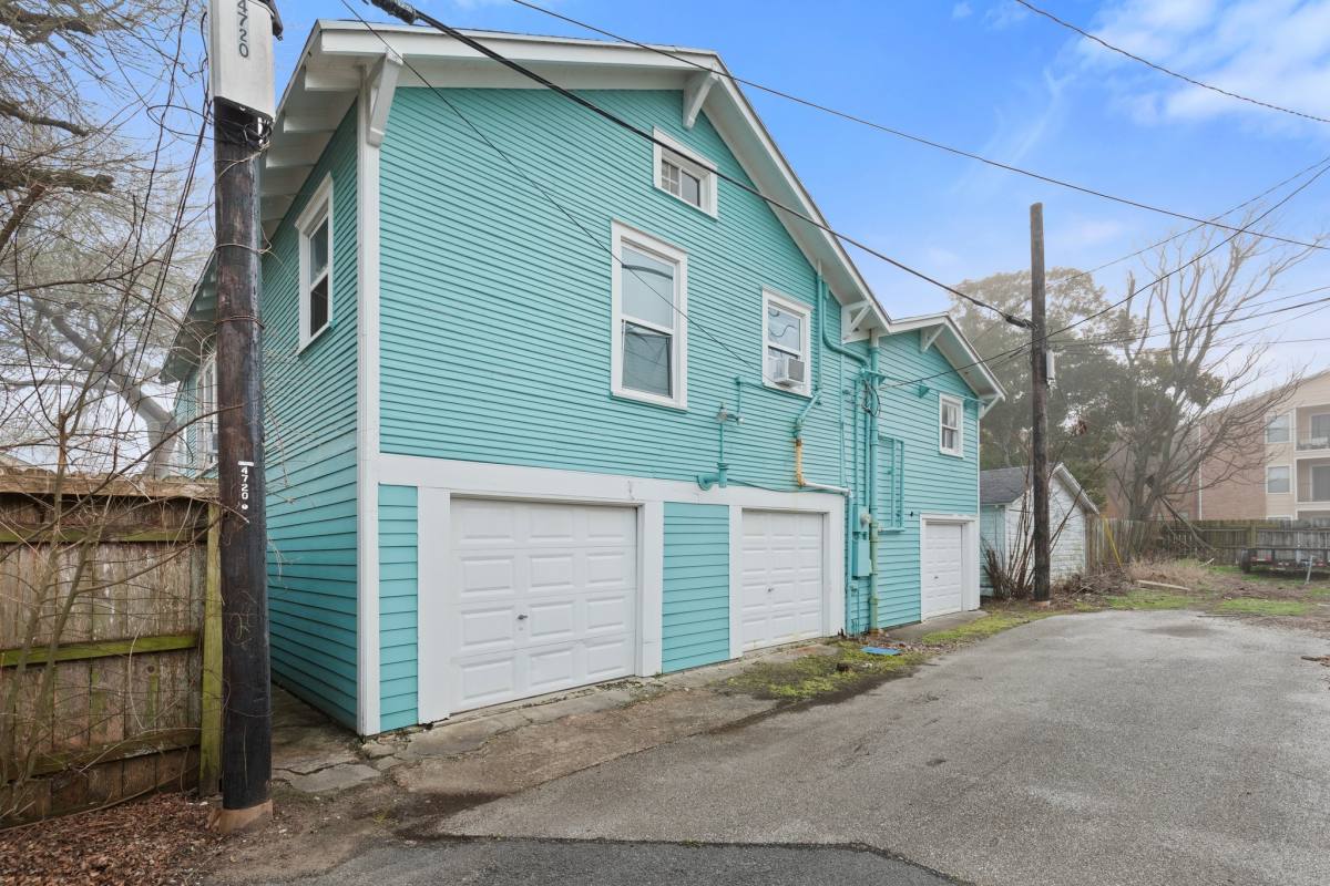 Apartment for rent at 4728 Ave R 1 #2, Galveston, TX 77551