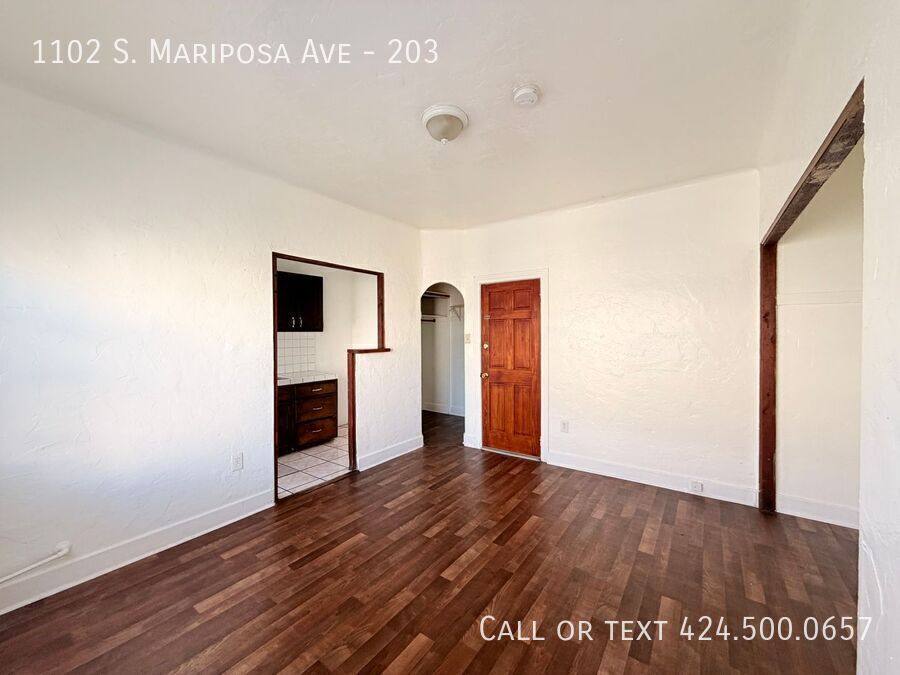 Apartment for rent at 1102 S Mariposa Ave #203, Los Angeles, CA 90006