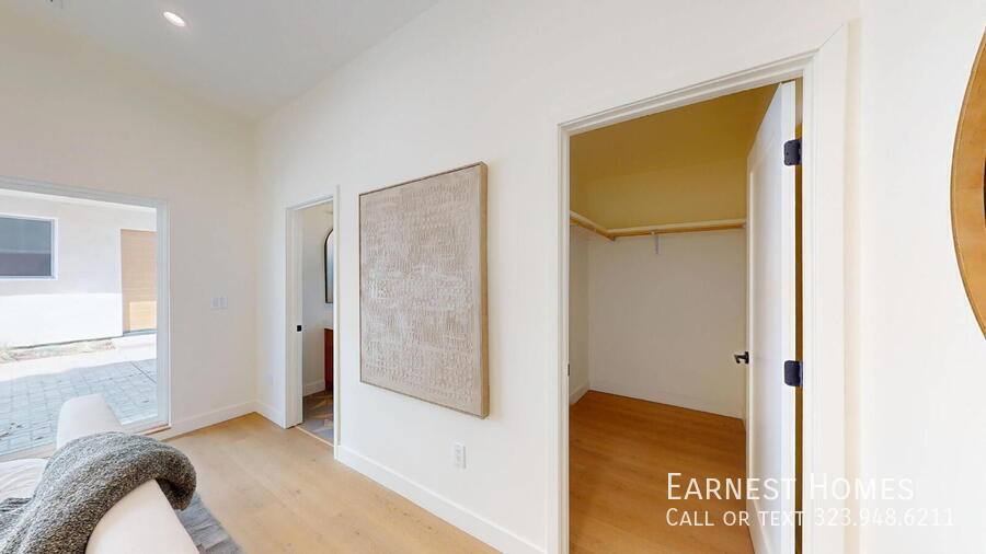 House for rent at 6441 Satsuma Ave #1, North Hollywood, CA 91606