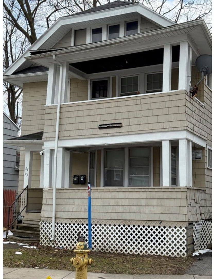 Apartment for rent at 93-95 Stratford Park, Rochester, NY 14611