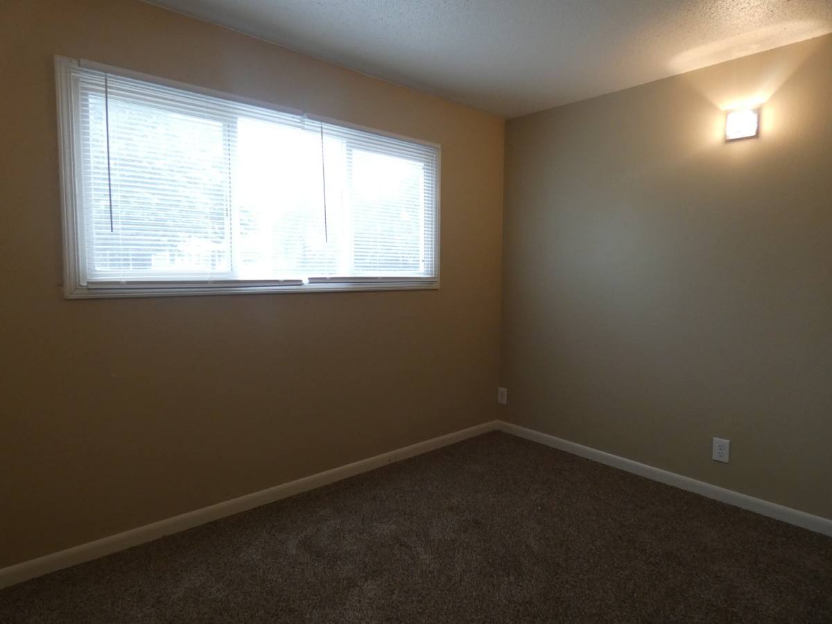 Apartment for rent at 516 Heather Lane, Newton, KS 67114