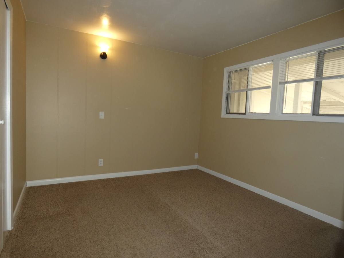 Apartment for rent at 516 Heather Lane, Newton, KS 67114