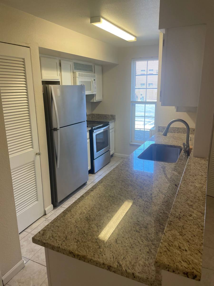 Apartment for rent at 865 S Quebec St, Denver, CO 80247