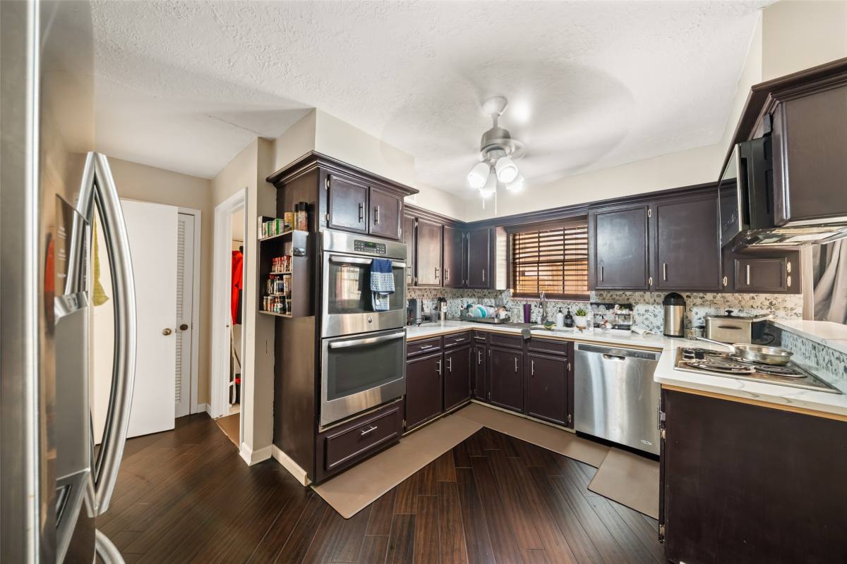 Apartment for rent at 715 Marne Lane #715, Houston, TX 77090