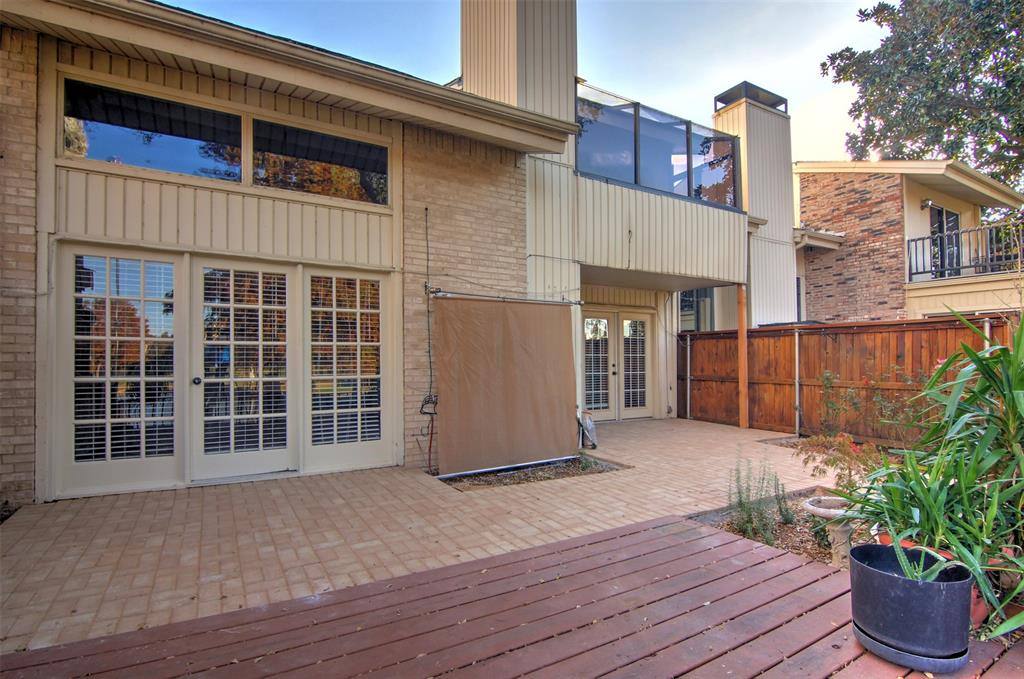 Townhouse for rent at 2933 Country Place Circle, Carrollton, TX 75006