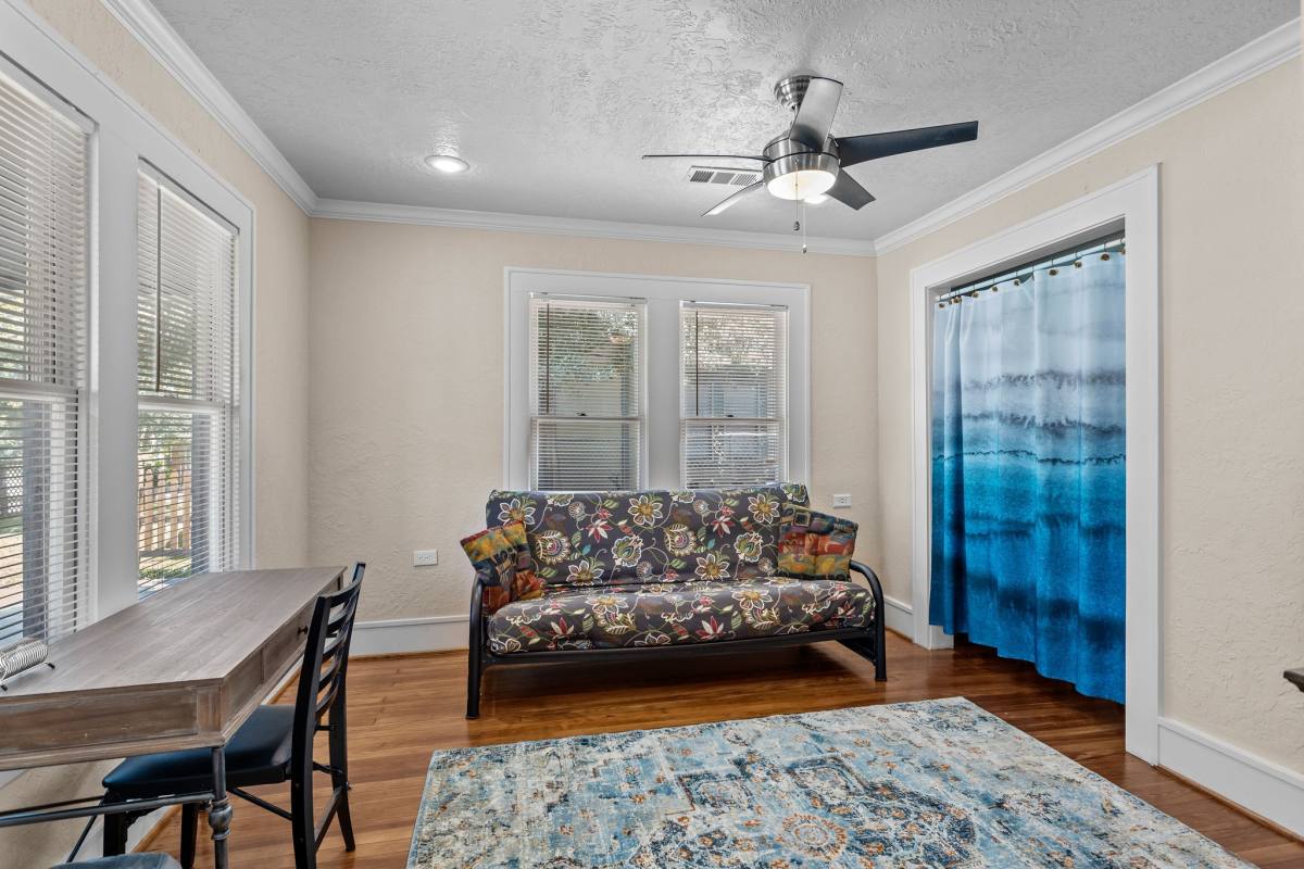 Apartment for rent at 1526 Lawson St, Houston, TX 77023
