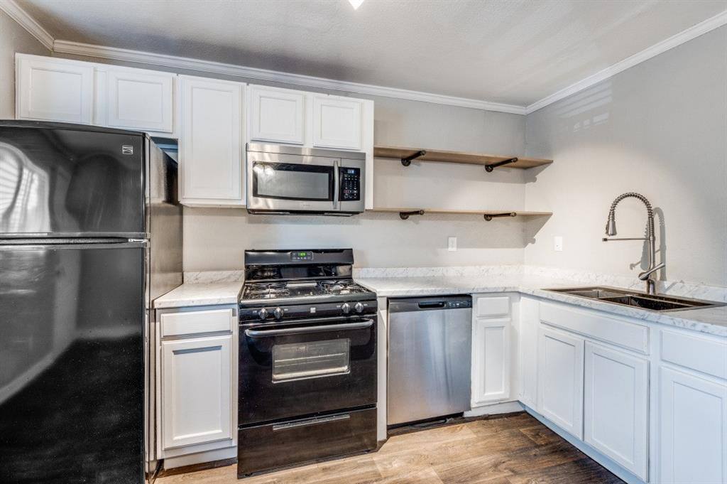 Apartment for rent at 1505 W Lovers Lane #3, Arlington, TX 76013