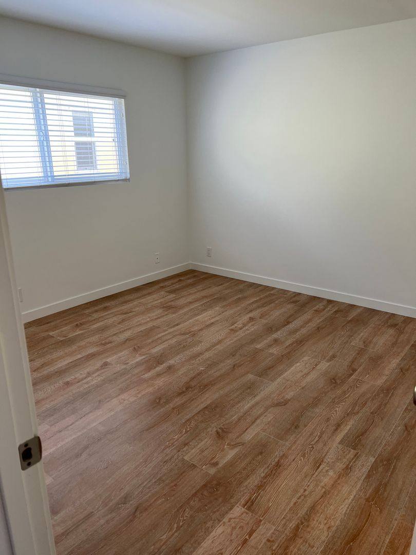 Apartment for rent at 2508 Pacific Ave, Venice, CA 90291