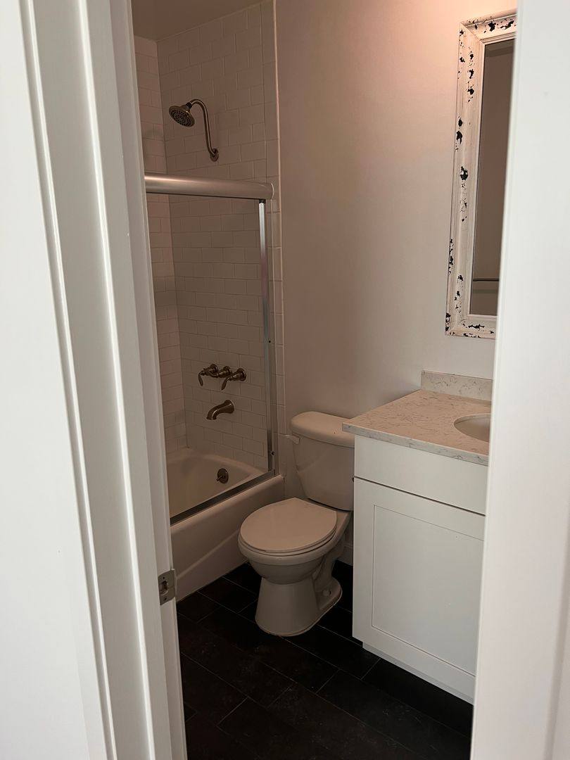 Apartment for rent at 2508 Pacific Ave, Venice, CA 90291