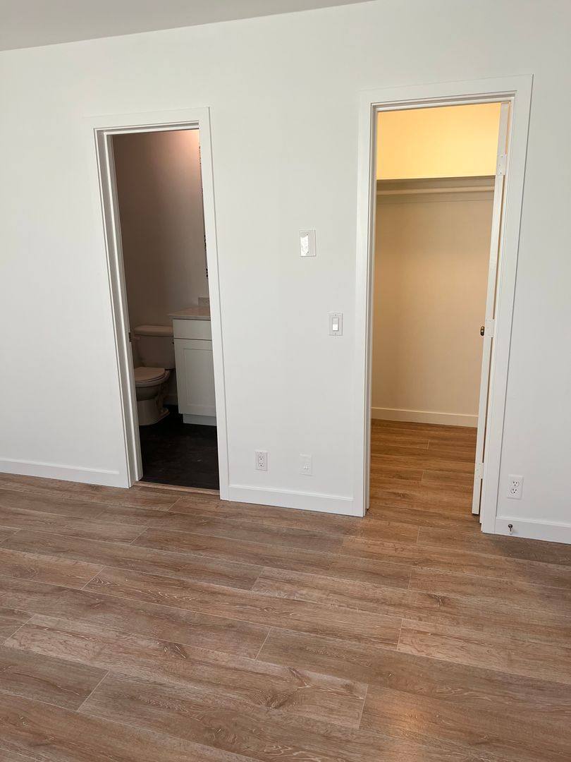 Apartment for rent at 2508 Pacific Ave, Venice, CA 90291
