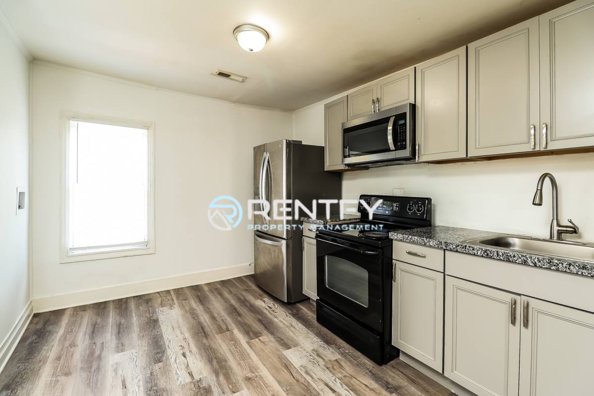 Apartment for rent at 303 E Ingle St #B, Dallas, NC 28034