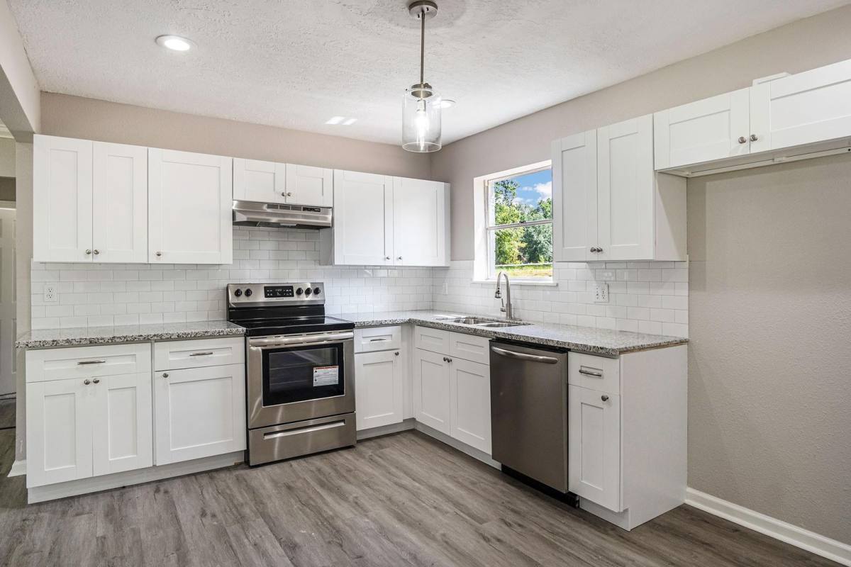 House for rent at 1702 Athens Dr, New Caney, TX 77357