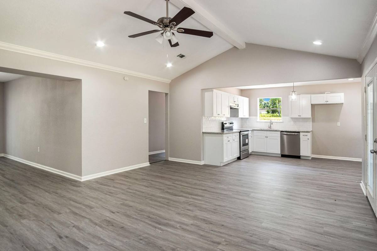 House for rent at 1702 Athens Dr, New Caney, TX 77357