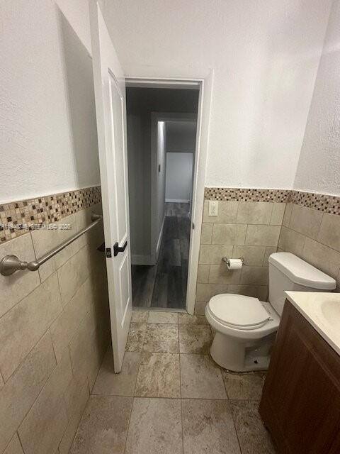 Apartment for rent at 2154 NE 168th St, Miami, FL 33162
