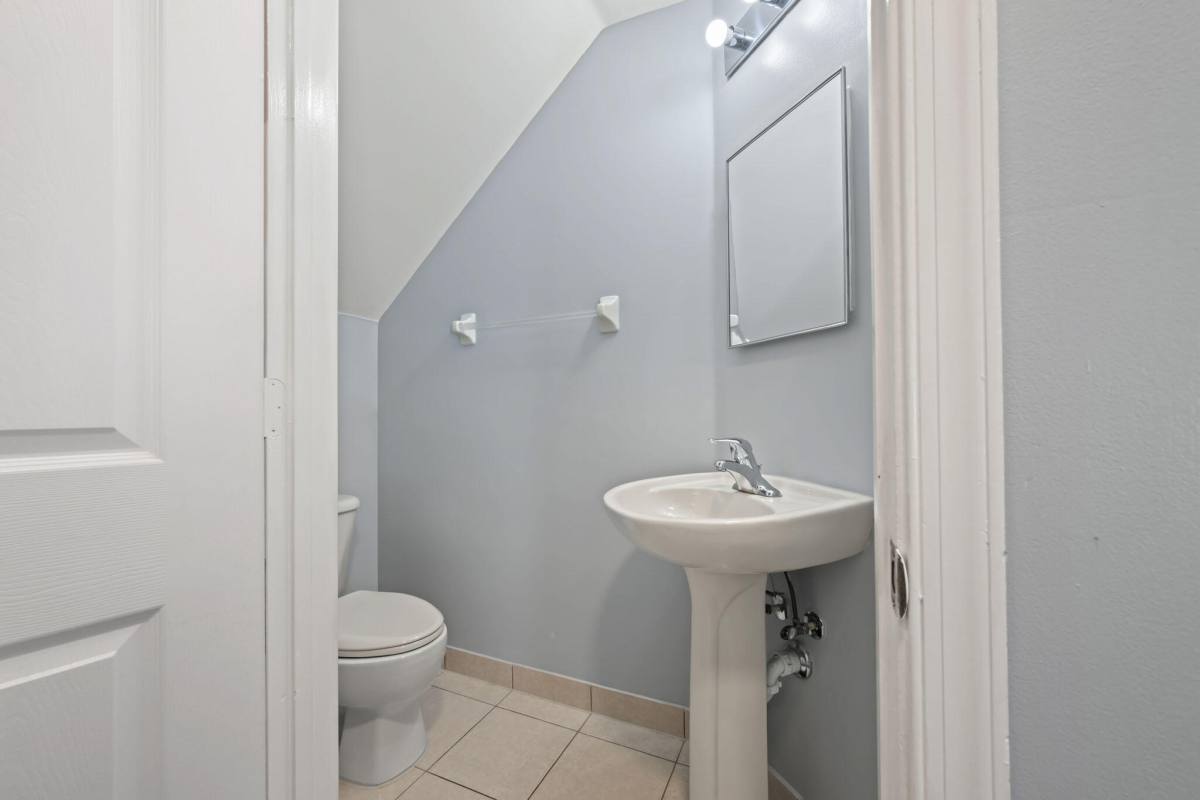 Apartment for rent at 3464 Commodore Court, West Palm Beach, FL 33411