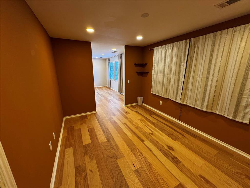 Apartment for rent at 1112 Kings Highway, Dallas, TX 75208