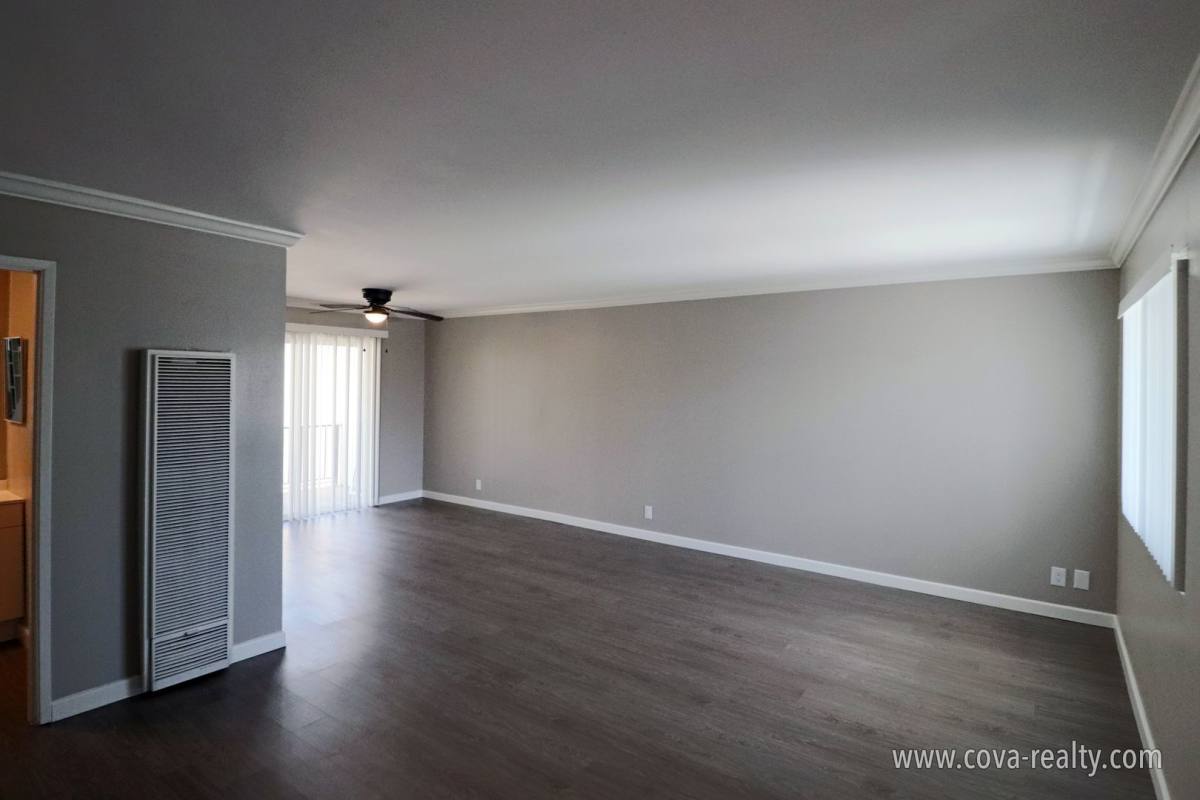 Apartment for rent at 1050 S J St, Oxnard, CA 93030