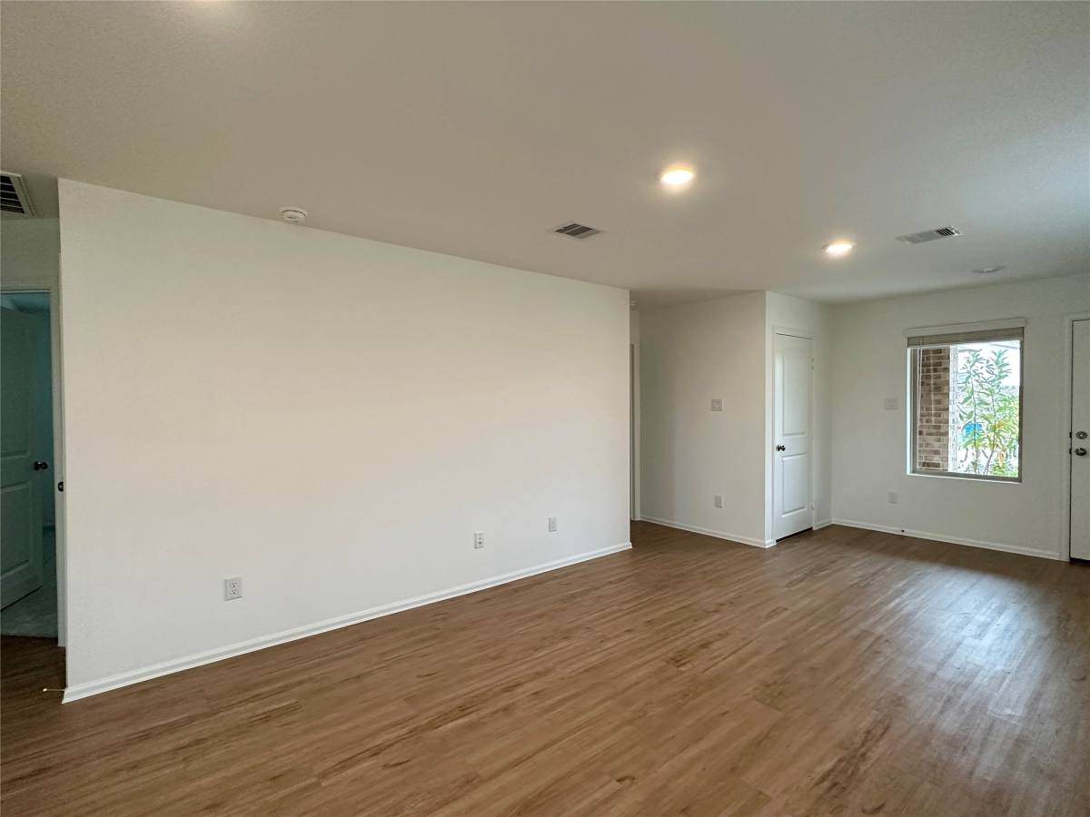 Apartment for rent at 4130 Brazos Brook Trail, Baytown, TX 77521
