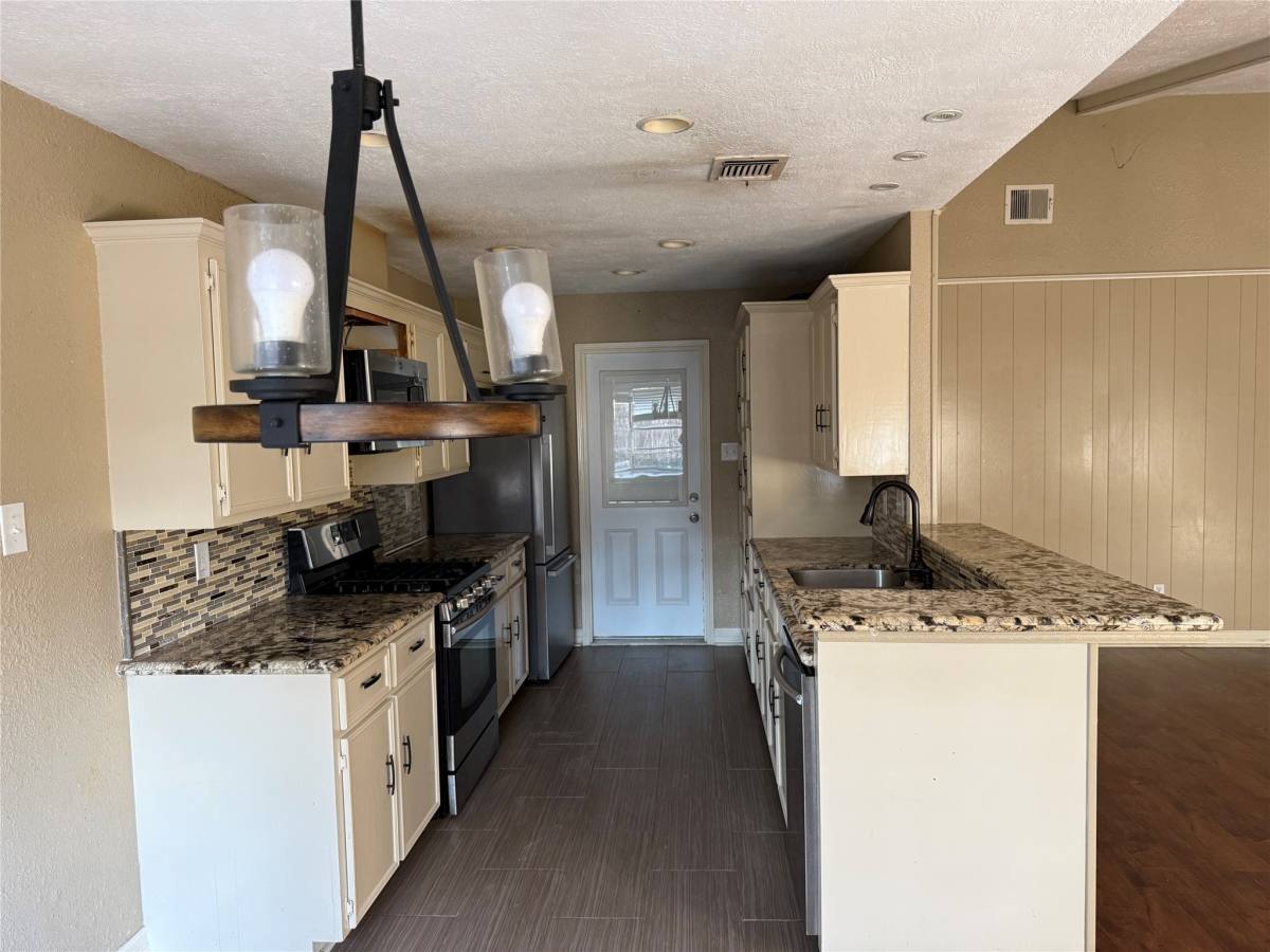 Apartment for rent at 13726 Rampchester Lane, Houston, TX 77015