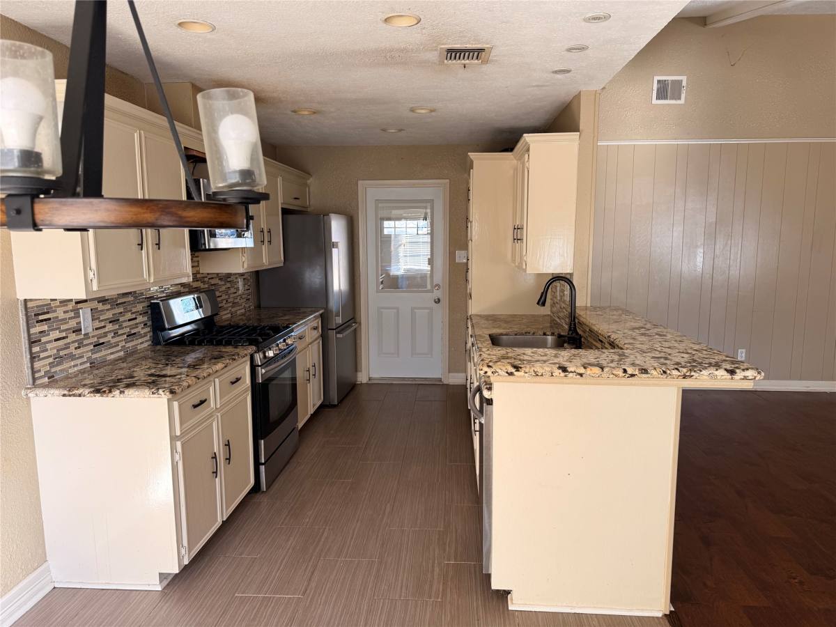 Apartment for rent at 13726 Rampchester Lane, Houston, TX 77015