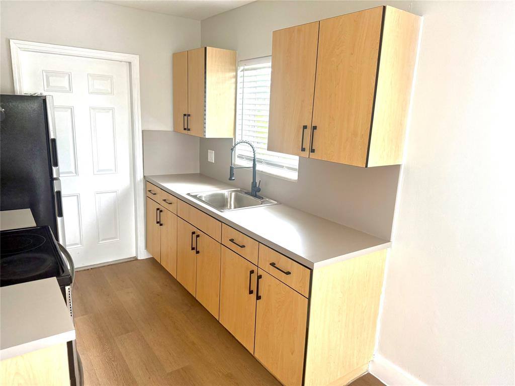 Apartment for rent at 720 NE 7th St #720-9, Hallandale, FL 33009