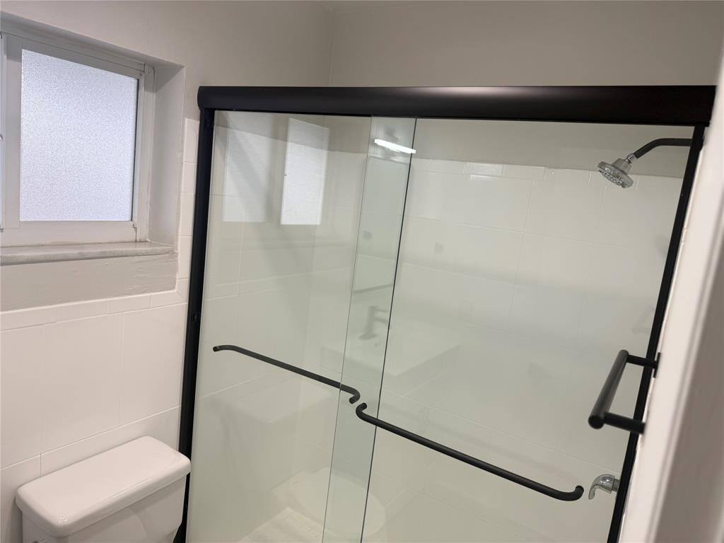 Apartment for rent at 720 NE 7th St #720-9, Hallandale, FL 33009