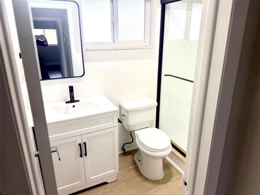 Apartment for rent at 720 NE 7th St #720-9, Hallandale, FL 33009