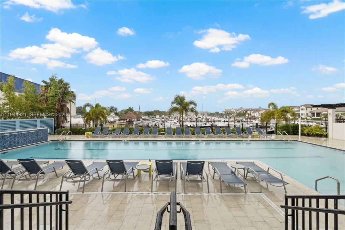 Apartment for rent at 1112 Seagrape Dr, Ruskin, FL 33570