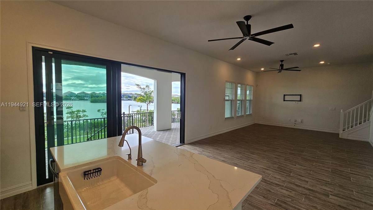 Apartment for rent at 1112 Seagrape Dr, Ruskin, FL 33570