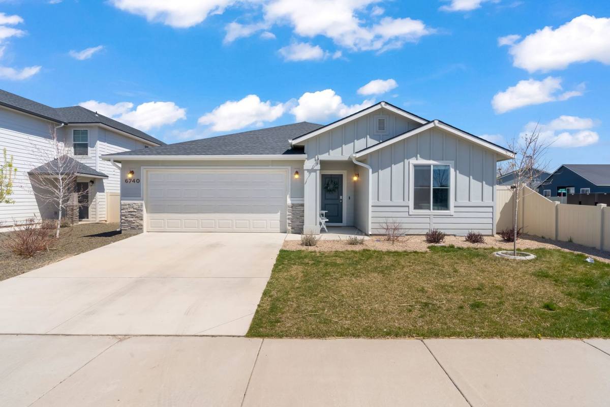 House for rent at 6740 S Nordean Ave, Meridian, ID 83642