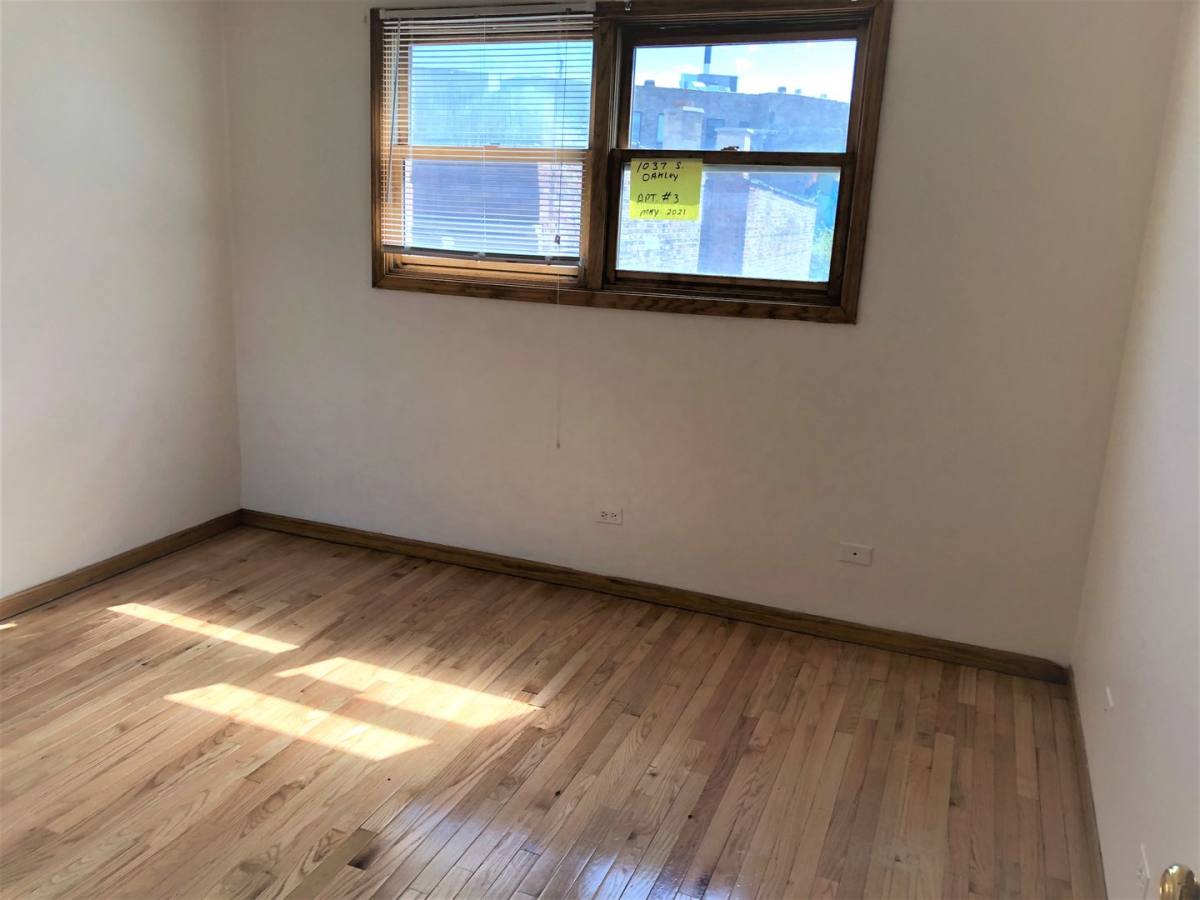 Apartment for rent at 1039 S Oakley Blvd, Chicago, IL 60612