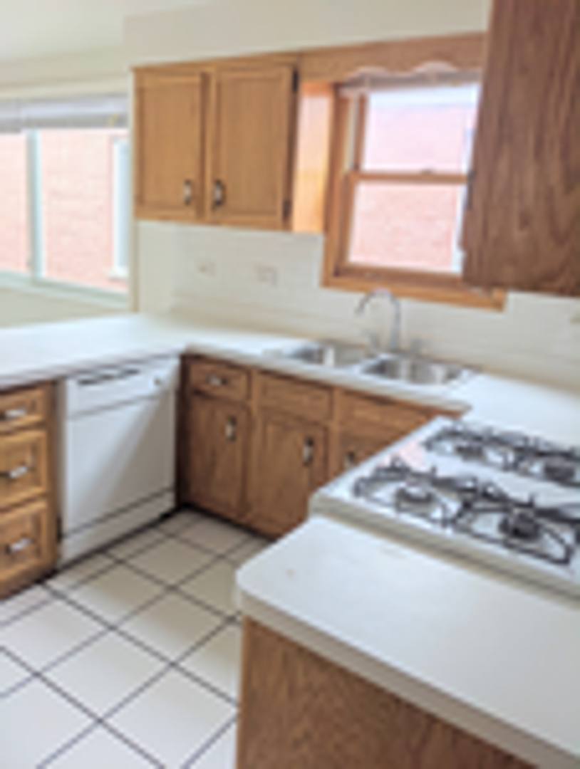 Apartment for rent at 1039 S Oakley Blvd, Chicago, IL 60612