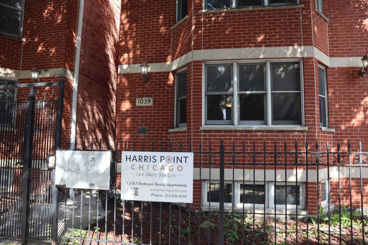 Apartment for rent at 1039 S Oakley Blvd, Chicago, IL 60612