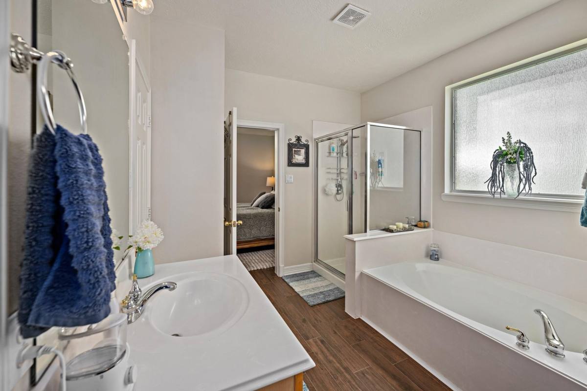 Apartment for rent at 11506 Aucuba Lane, Houston, TX 77095