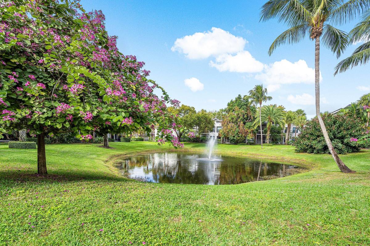 Apartment for rent at 11863 Wimbledon Circle #413, Wellington, FL 33414